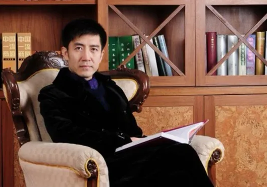 韩氏医美创始人韩啸表示,加入中国医美多元生态圈事业共同体将实现互惠互利,共谋发展。